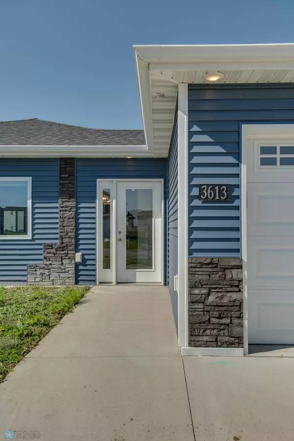 Moorhead, MN 56560,3613 18th ST S