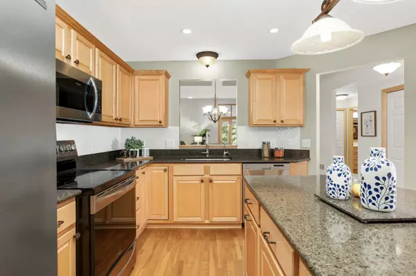 15675 Flackwood WAY, Apple Valley, MN 55124