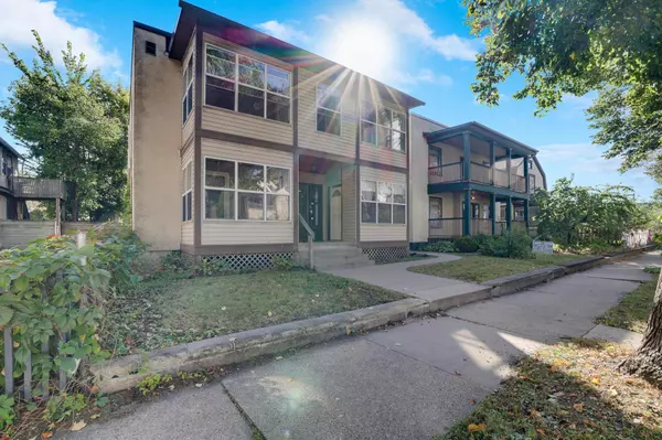 Minneapolis, MN 55408,2821 Garfield AVE