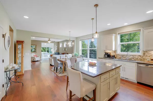 Woodbury, MN 55129,10712 Kingsfield LN