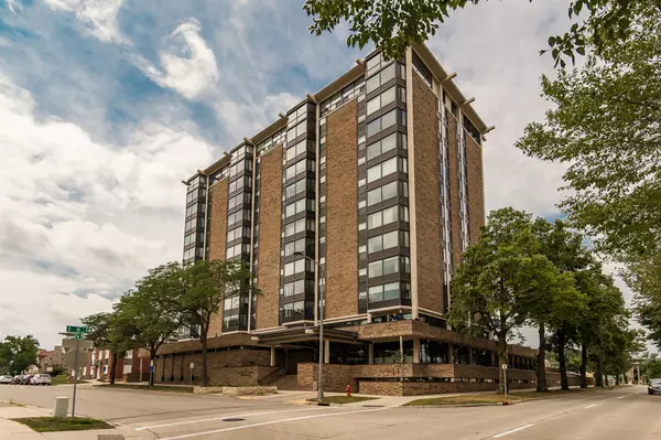 207 5th AVE SW #104, Rochester, MN 55902