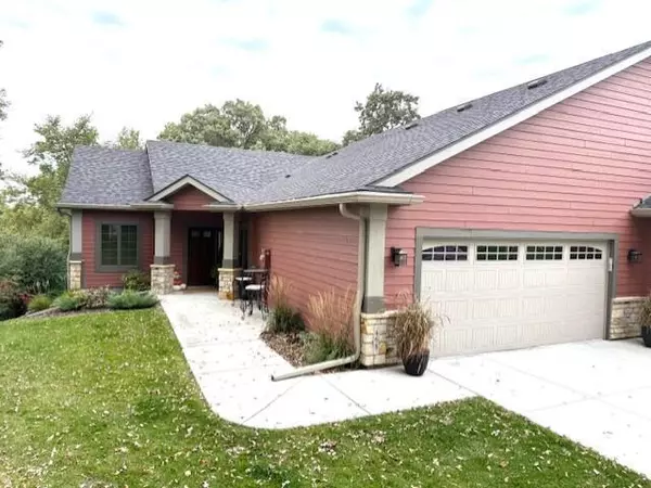 Rochester, MN 55901,468 Panorama CIR NW