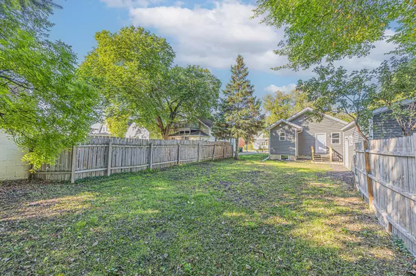 Fargo, ND 58103,1208 University DR S