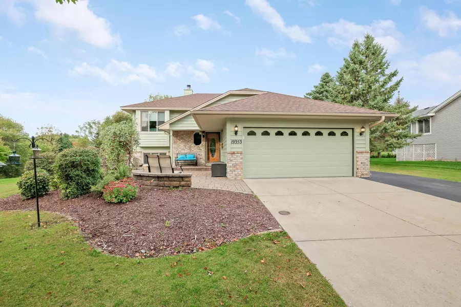 19353 Eureka CT, Farmington, MN 55024