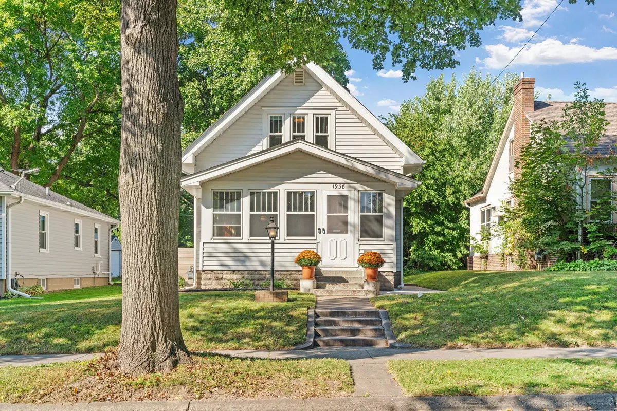 Minneapolis, MN 55418,1938 Mckinley ST NE