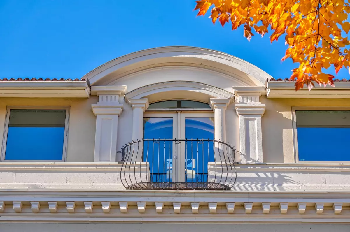 Saint Paul, MN 55102,421 Summit AVE #3