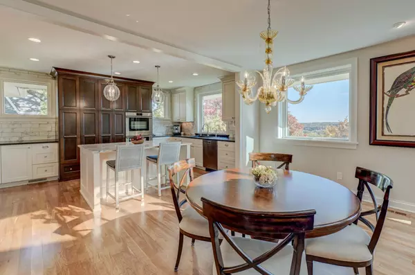 Saint Paul, MN 55102,421 Summit AVE #3