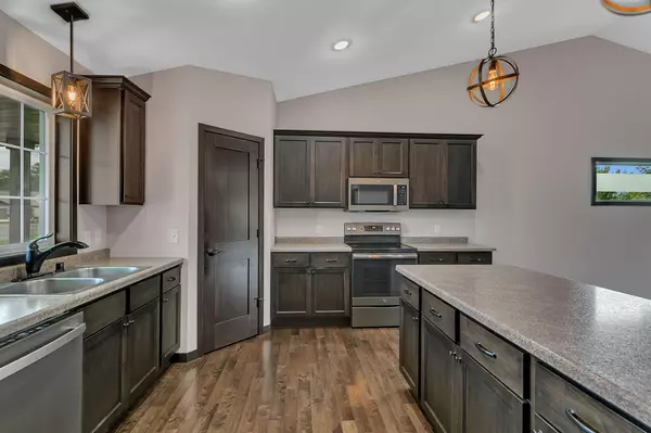 Sartell, MN 56377,2112 4th ST N