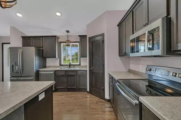 Sartell, MN 56377,2112 4th ST N