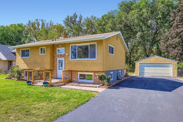 Little Canada, MN 55117,2561 Edgerton ST