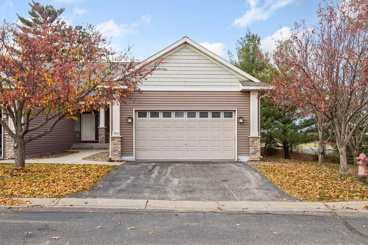 Oak Park Heights, MN 55082,5862 Oakgreen CT N