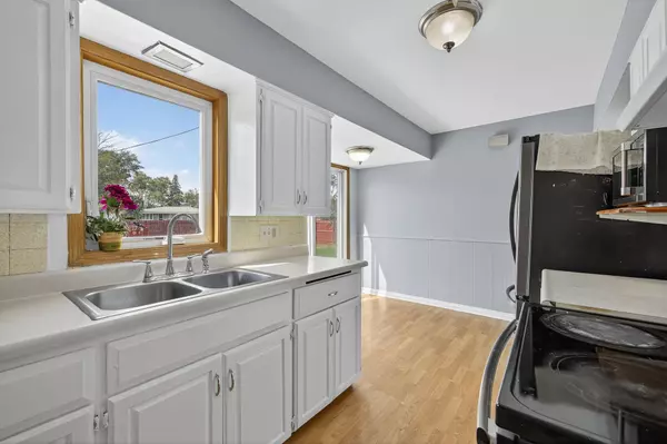 Fridley, MN 55421,5144 Horizon DR NE