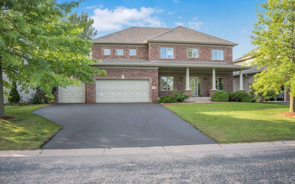 2638 Alamo CIR NE, Blaine, MN 55449