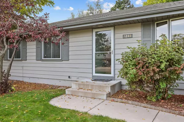 New Brighton, MN 55112,1244 Highview DR