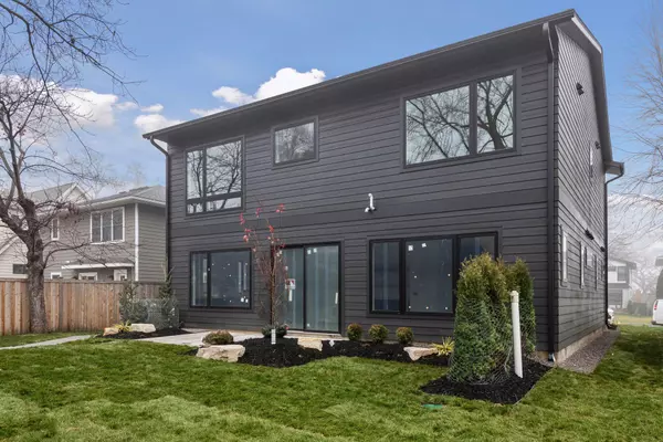 Edina, MN 55424,6132 Oaklawn AVE