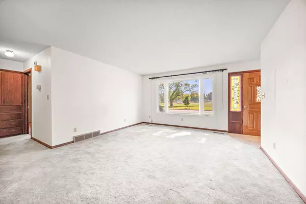 Winthrop, MN 55396,202 8th ST W