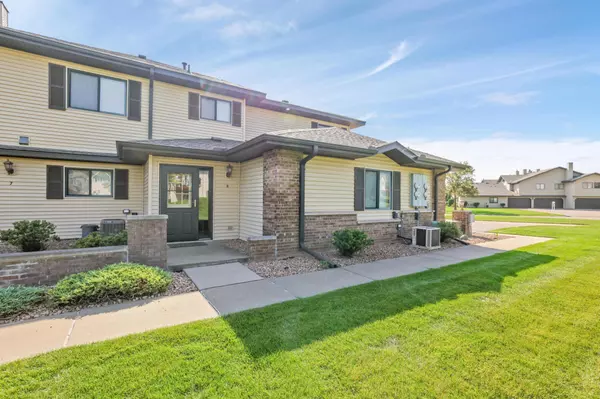 Plymouth, MN 55442,9900 55th AVE N #8