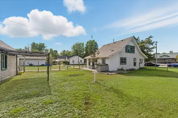 Isanti, MN 55040,300 Dahlin AVE NE