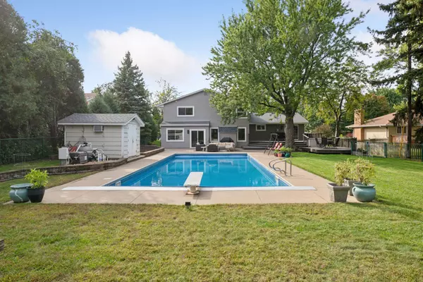 Edina, MN 55435,4516 Gilford DR