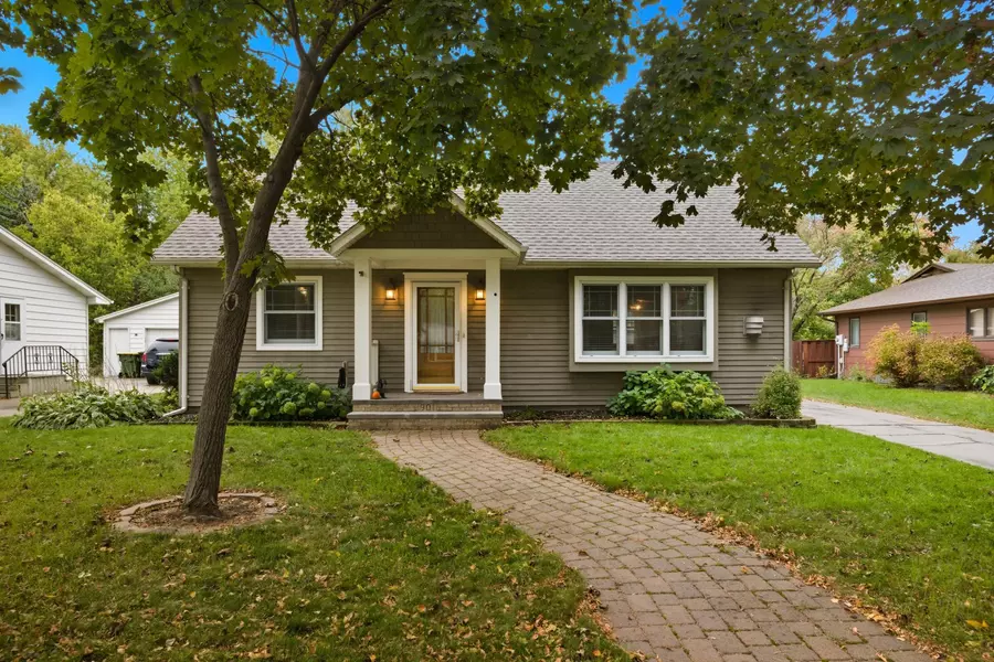 901 17th ST SW, Willmar, MN 56201