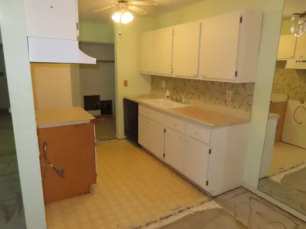 Brooklyn Center, MN 55429,4201 Lakeside AVE N #103