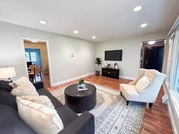 Bloomington, MN 55437,9728 Palmer CIR