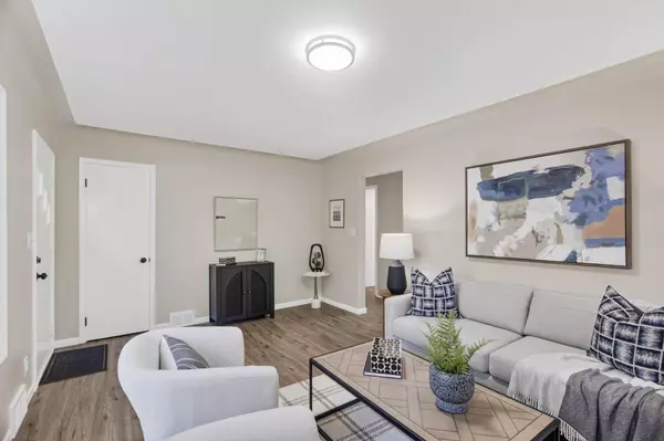 Arden Hills, MN 55112,1960 Glenpaul AVE