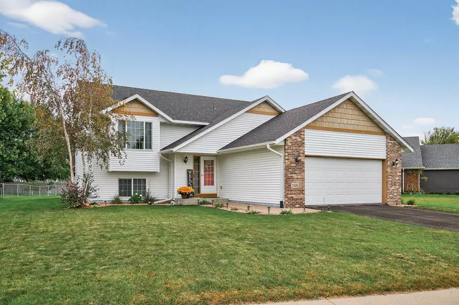 21551 Hugh LN, Big Lake, MN 55309