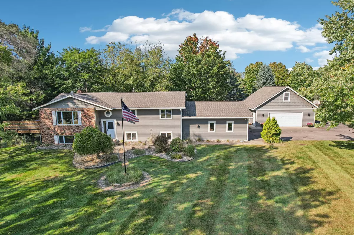 Hudson, WI 54016,935 Ridge PASS