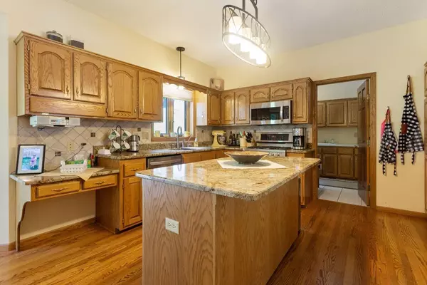 Maple Grove, MN 55311,8463 Zanzibar LN N