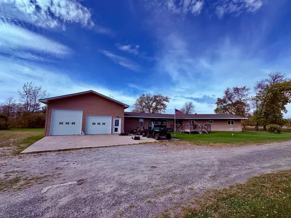 1401 State Highway 11 SW, Spooner Twp, MN 56623
