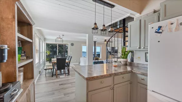 Annandale, MN 55302,9923 Jeske AVE NW