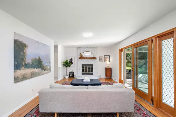 Minnetonka, MN 55345,5340 Oak DR