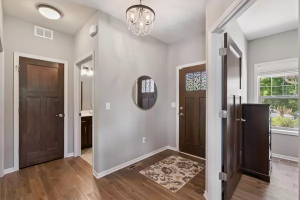 Carver, MN 55315,115 Crest DR