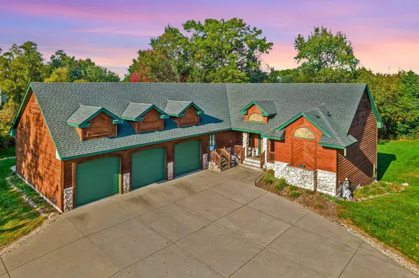 527 138th LN NE, Ham Lake, MN 55304