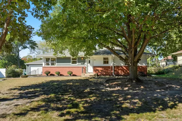 8140 Abbott AVE S, Bloomington, MN 55431