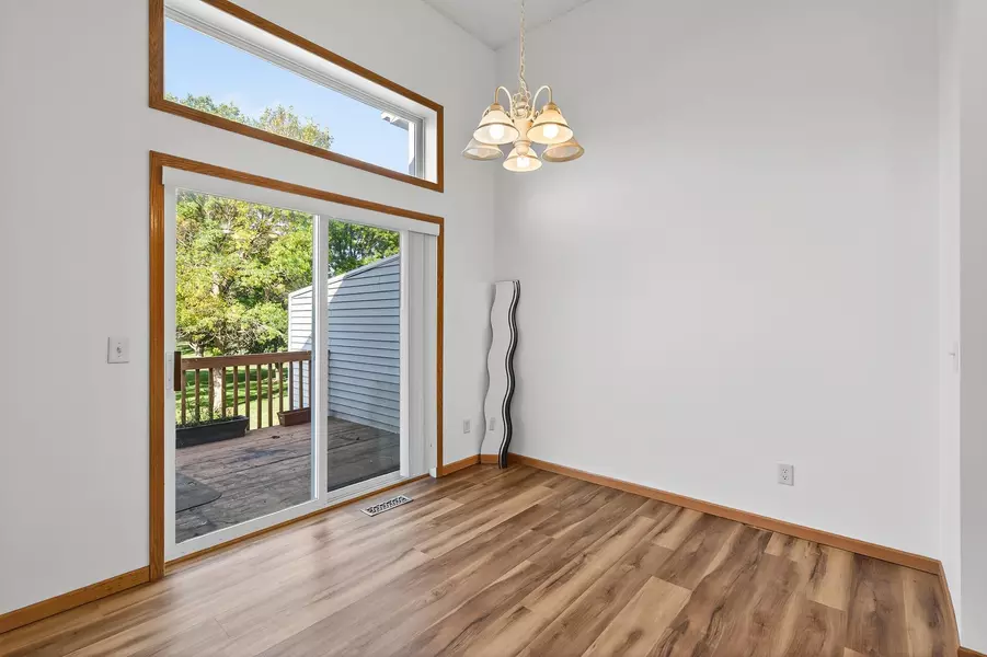 6406 157th ST W, Apple Valley, MN 55124