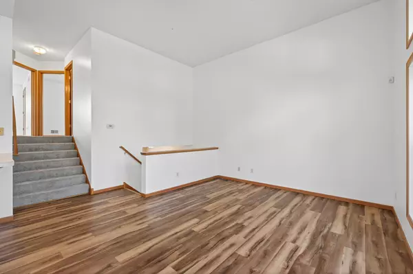 Apple Valley, MN 55124,6406 157th ST W