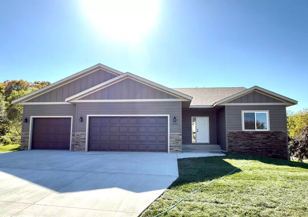 Northfield, MN 55057,2804 Oak Lawn DR