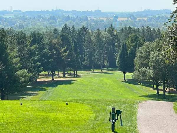 Zumbrota, MN 55992,875 Golfview AVE