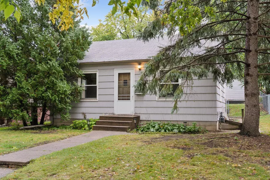 2921 Blackstone AVE, Saint Louis Park, MN 55416