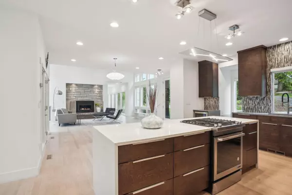 Golden Valley, MN 55422,209 Westwood Drive N