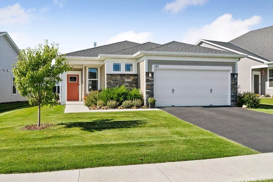 171 Liberty Heights DR, Chaska, MN 55318