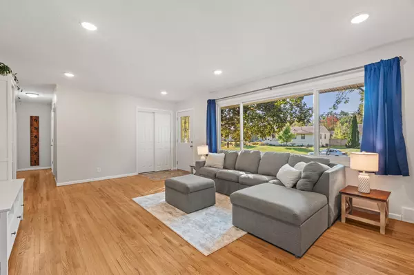 New Hope, MN 55428,7720 61st AVE N