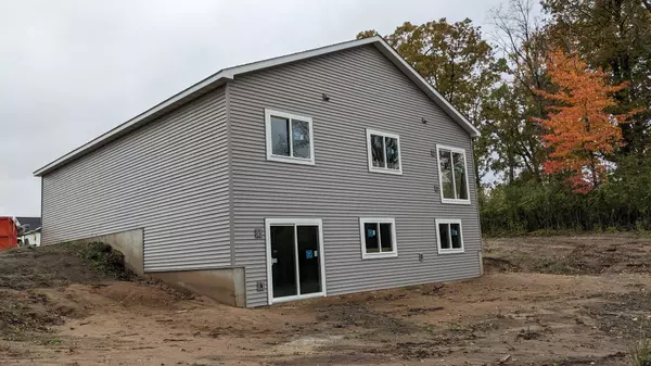 Osceola, WI 54020,502 Kreekview DR