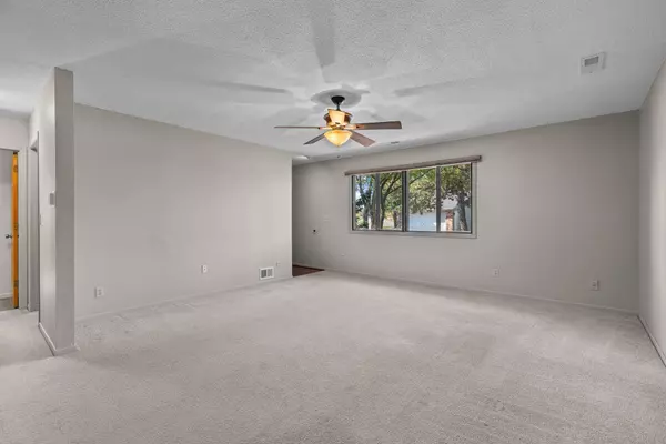 Apple Valley, MN 55124,7765 157th ST W