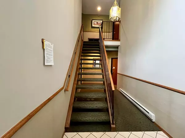 Bloomington, MN 55438,11275 Oregon CIR