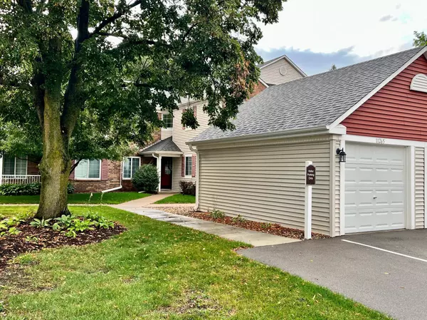 Bloomington, MN 55438,11275 Oregon CIR