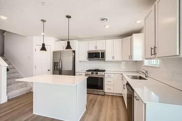 Medina, MN 55340,1082 Jubert DR