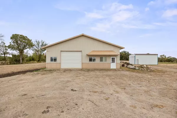 Annandale, MN 55302,3990 Moore AVE NW